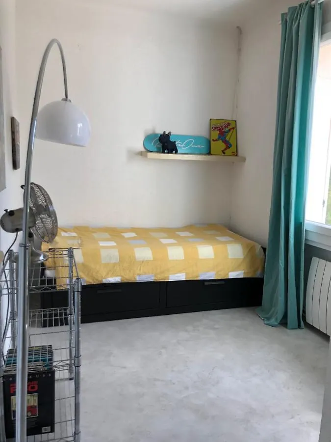 Feel Good Cassis Apartment 0*,  France